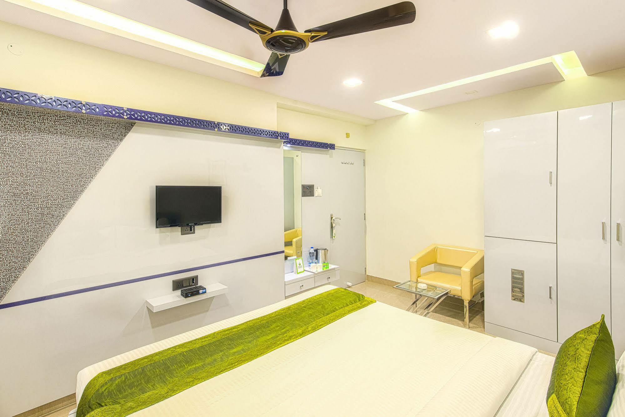Treebo Orion Sapphire, Beck Bagan Hotell Calcutta Exteriör bild