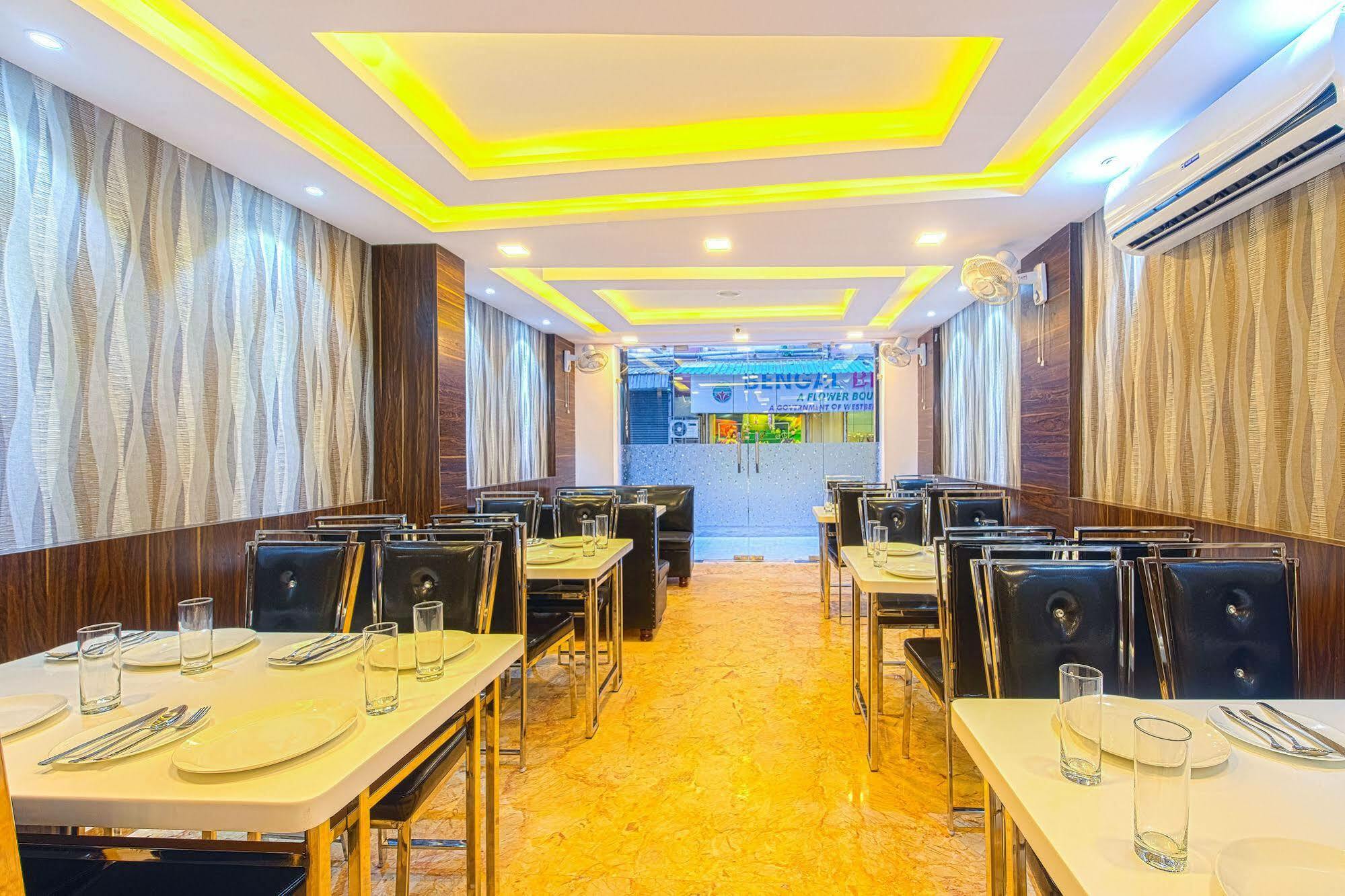 Treebo Orion Sapphire, Beck Bagan Hotell Calcutta Exteriör bild